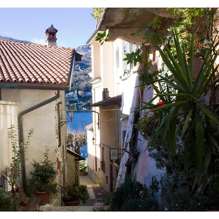 Isola Bella - Via Della Posta アパート ストレーザ