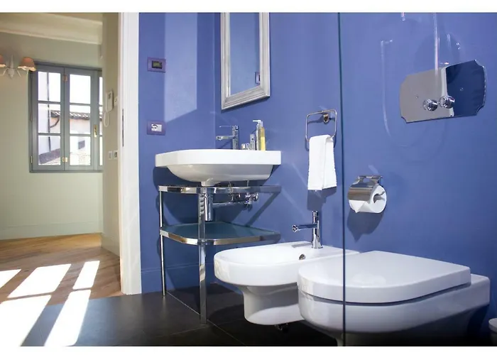 Isola Bella - Via Della Posta