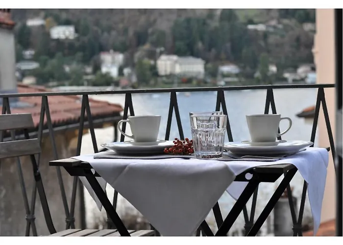 Isola Bella - Via Della Posta